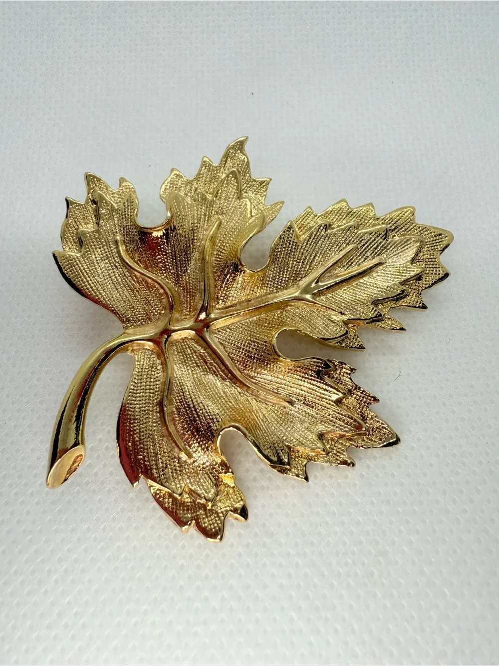 Vintage Gold Tone Textured Maple Leaf Statement Brooch Pin